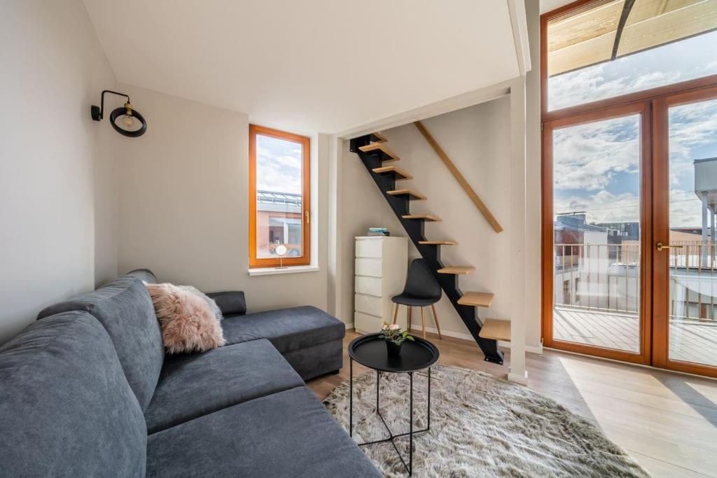 New Loft With Rooftop Terrace In The Old Town Riga Exterior photo